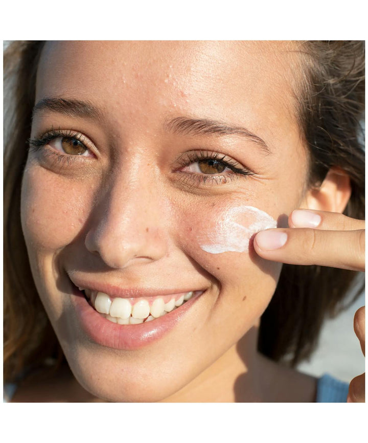 Neutrogena Age Shield Face Oil-Free Sunscreen Lotion - SPF 70