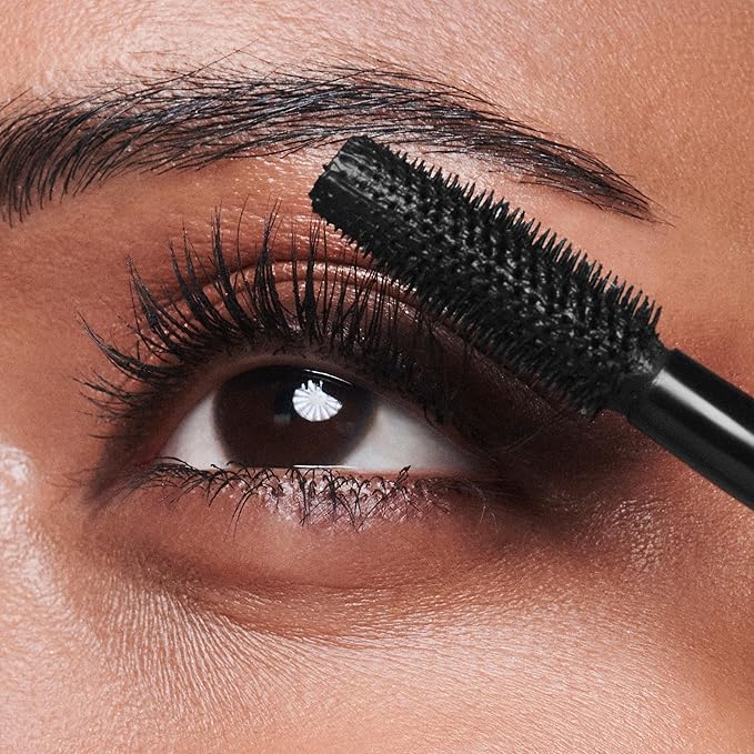 CoverGirl - Lash Blast Volume Mascara
